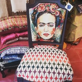 Chaise Frida Kahlo - Création originale Un confident dans le Salon